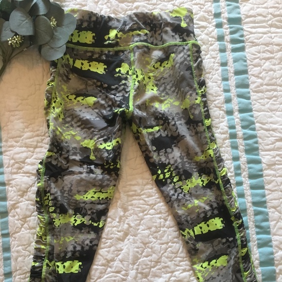 Calvin Klein performance crop leggings - Picture 2 of 6